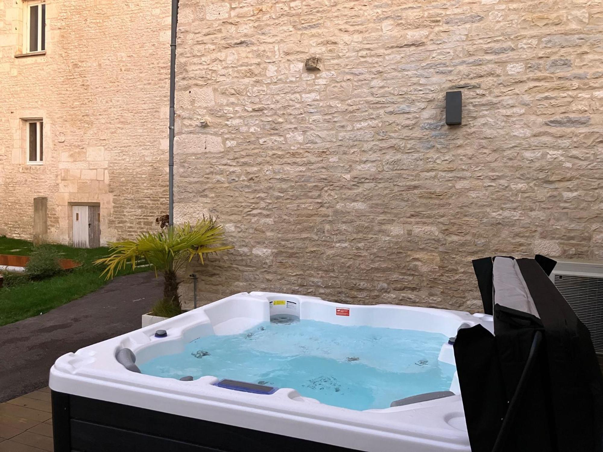 La Villa Lombardi En Champagne, Avec Piscine Privee Et Jacuzzi Les Riceys Exteriör bild