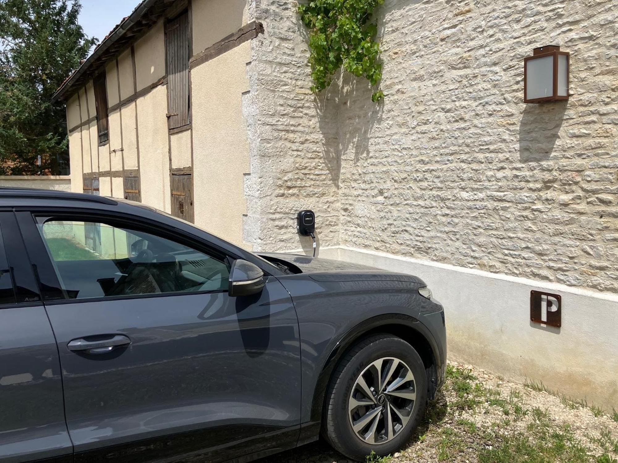 La Villa Lombardi En Champagne, Avec Piscine Privee Et Jacuzzi Les Riceys Exteriör bild